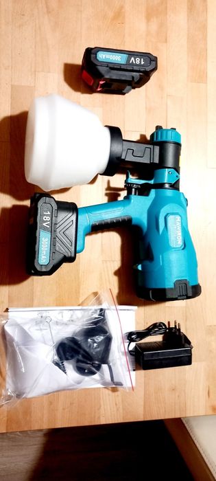 Pistolet 18 v  makita  do malowania nowy