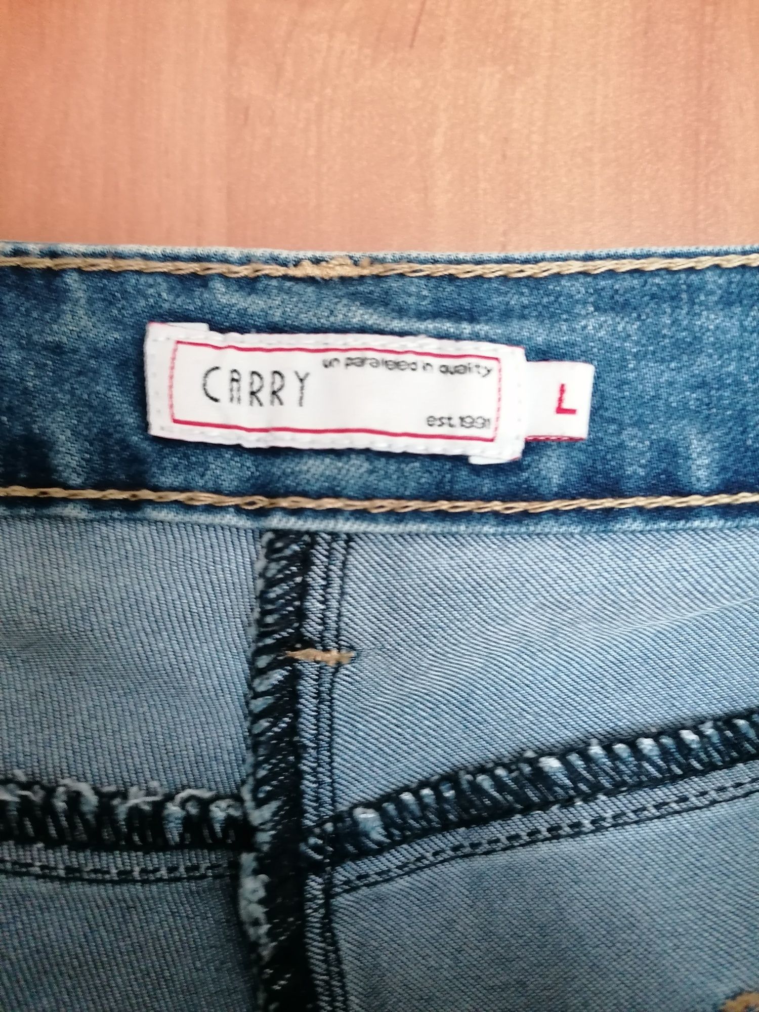 Nowe jeansy damskie carry rozm.L