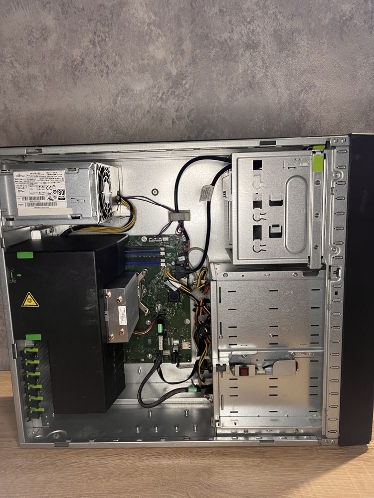 Сервер Fujitsu PRIMERGY TX1330 M2 PS170