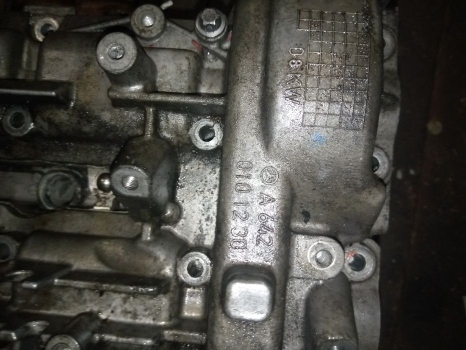 Клапанна кришка ГБЦ Mercedes Sprinter W211,212 OM642 3.0 CDI