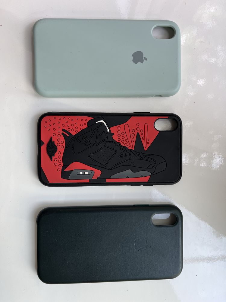 Чохли на Iphone XR