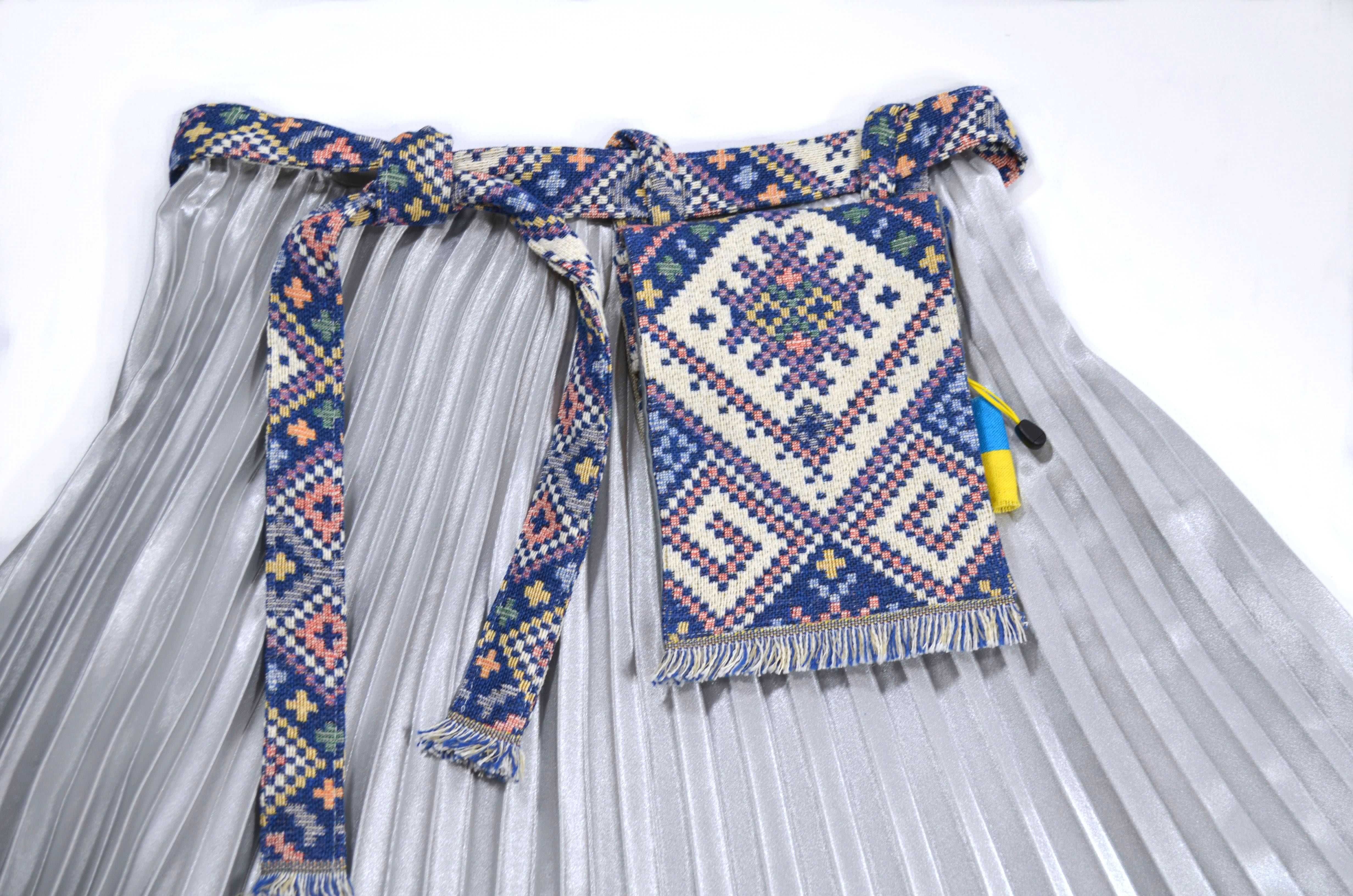 Текстильний пояс ручної роботи в стилістиці етно.