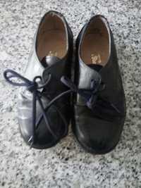 Sapato azul escuro 24