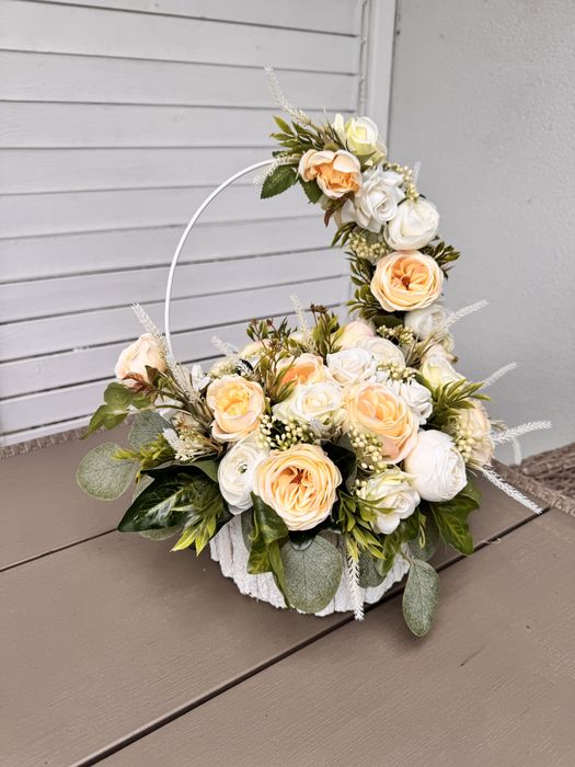 Piekna sztuczna kompozycja na okręgu