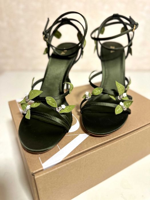 Sapatos Novos com caixa