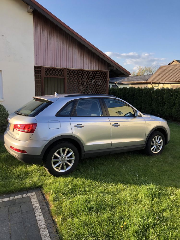 Audi Q3  1.4 150KM znikomy przebieg 35000