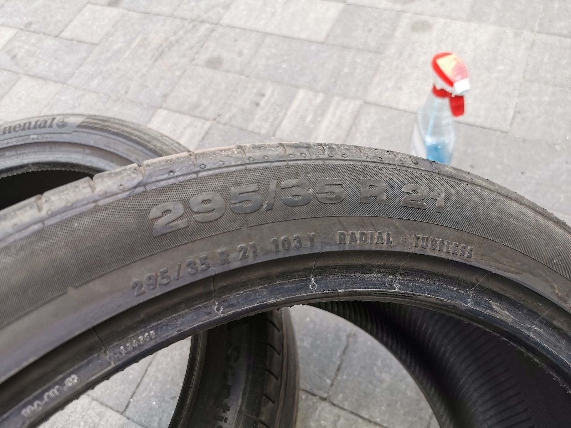 Летняя резина 295/35 R21 Continental