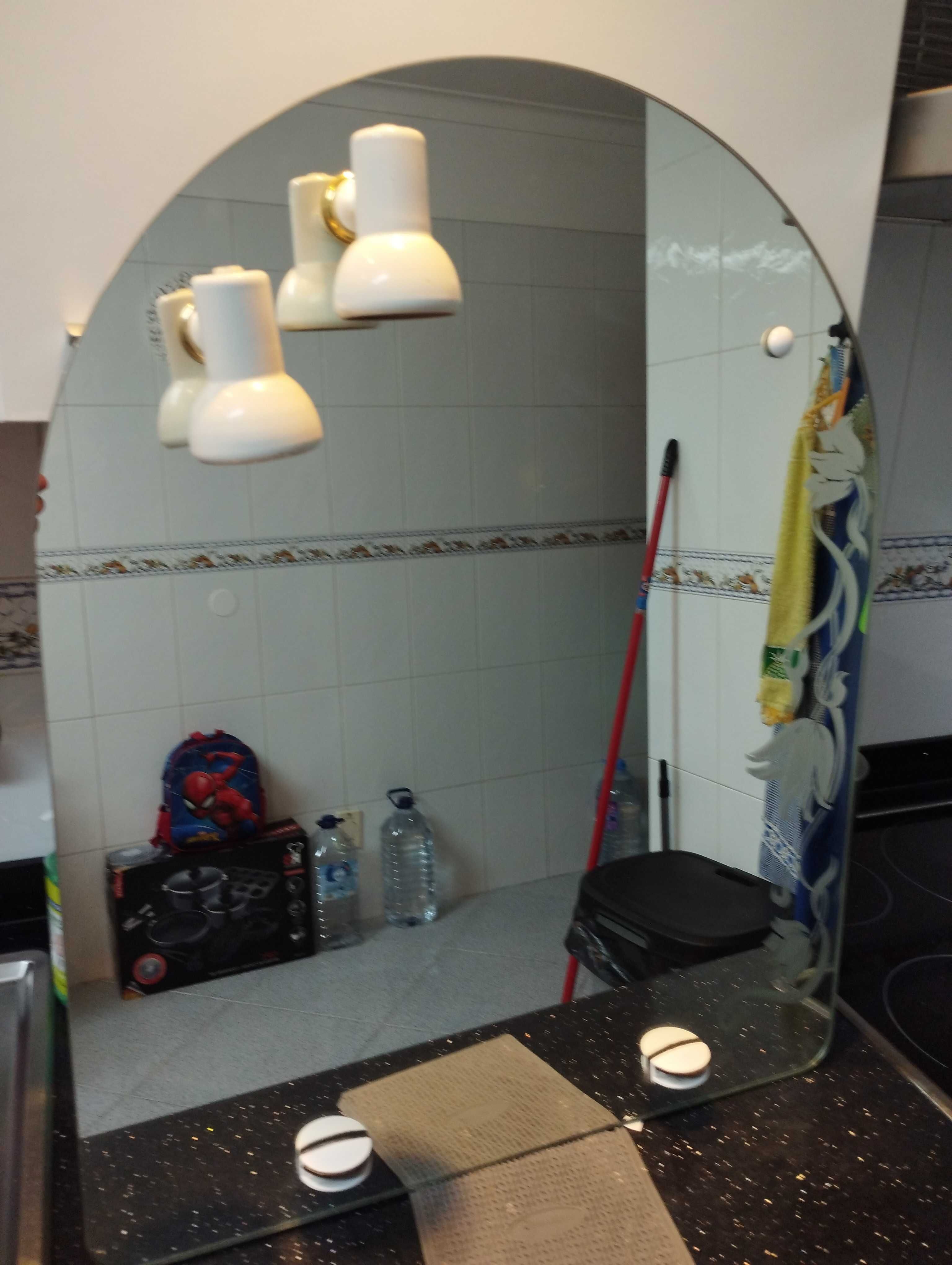 Espelho de casa de banho