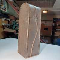 Klasyczny ozdobny drewniany kuferek