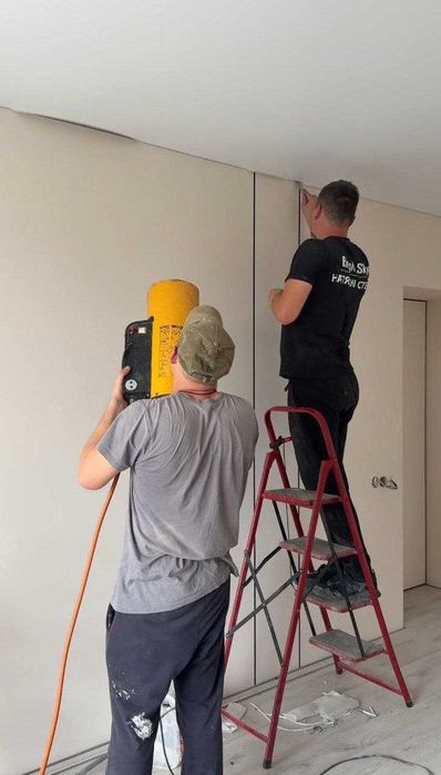 МОНТАЖ НАТЯЖНОЇ СТЕЛІ. Натяжний потолок Хмельницький. Виїзд майстра