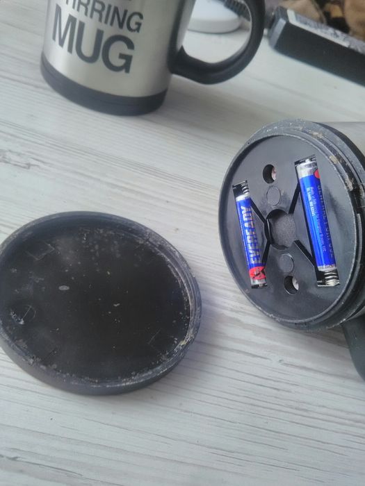 Прродам чашку мiшалку self stirring mug