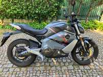 Super Soco TS Street Hunter 125 cm3 dwie baterie