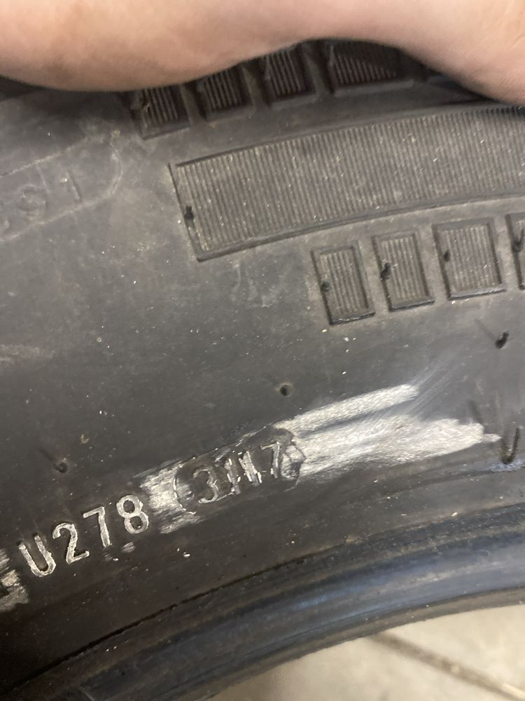 Opony cieżarowe 7.5 tony pirelli st-01 215/75r17,5 dwie sztuki wysylam