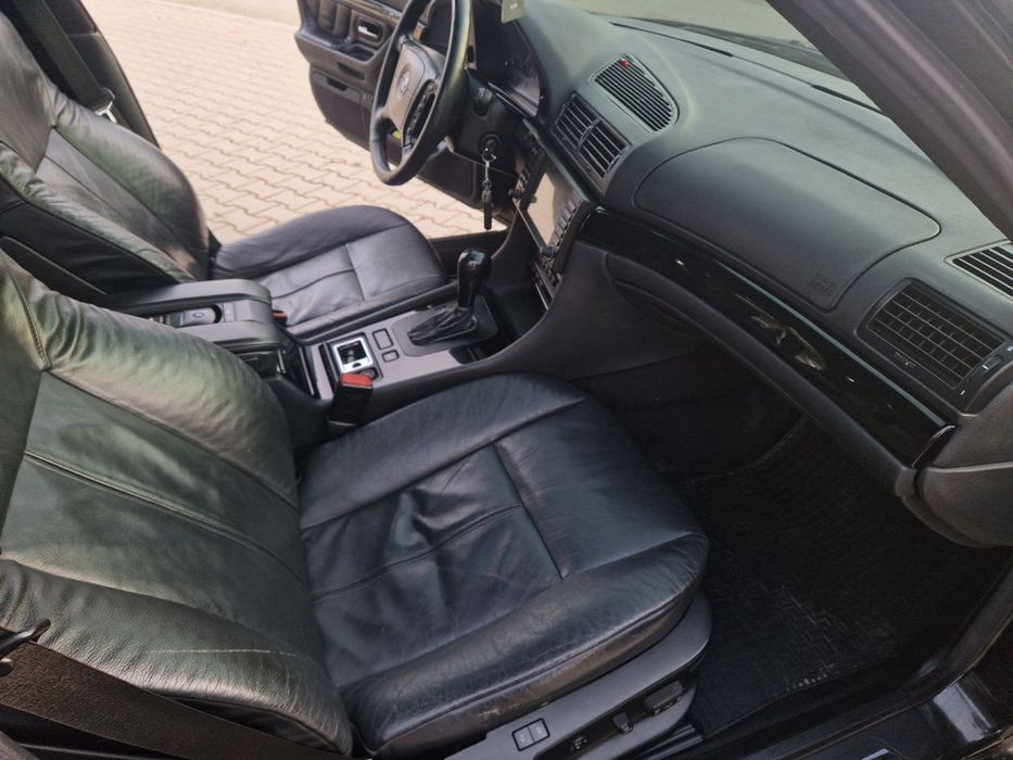 Бмв е38 740d 2001