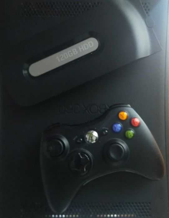 Vendo Xbox360 desbloqueada como nova
