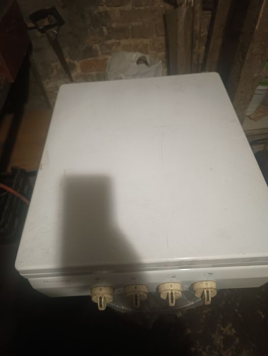 Kuchenka gazowa  4 palniki