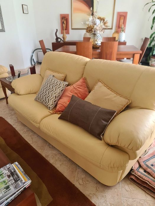 Sofás sem marcas de uso