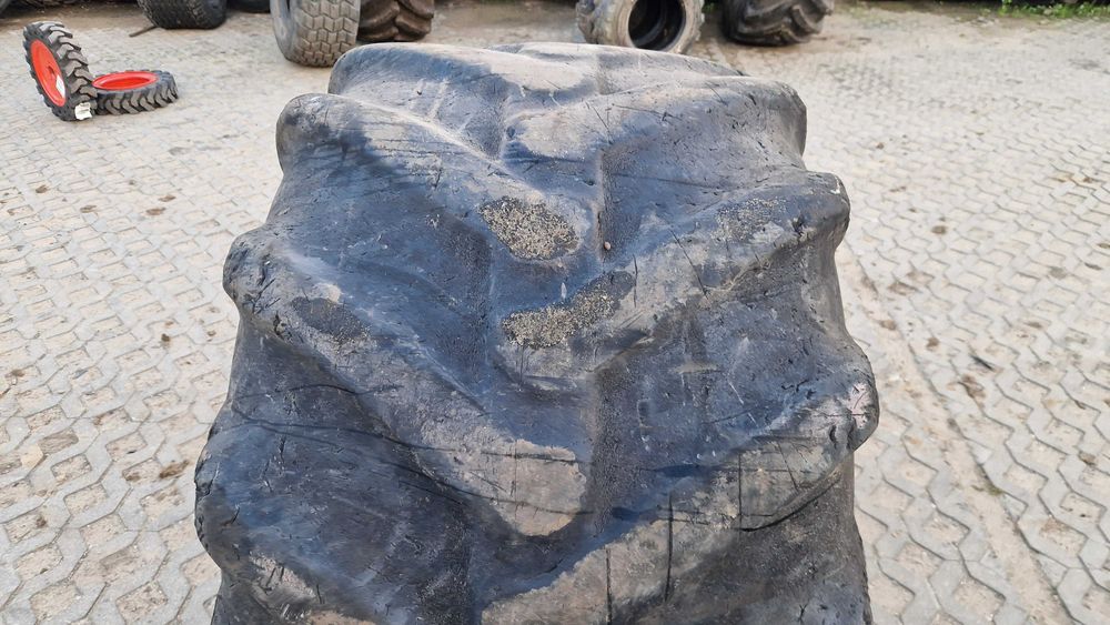 700/50-26.5 710/50r26.5 20PR NOKIA 40% bieżnik Bez napraw