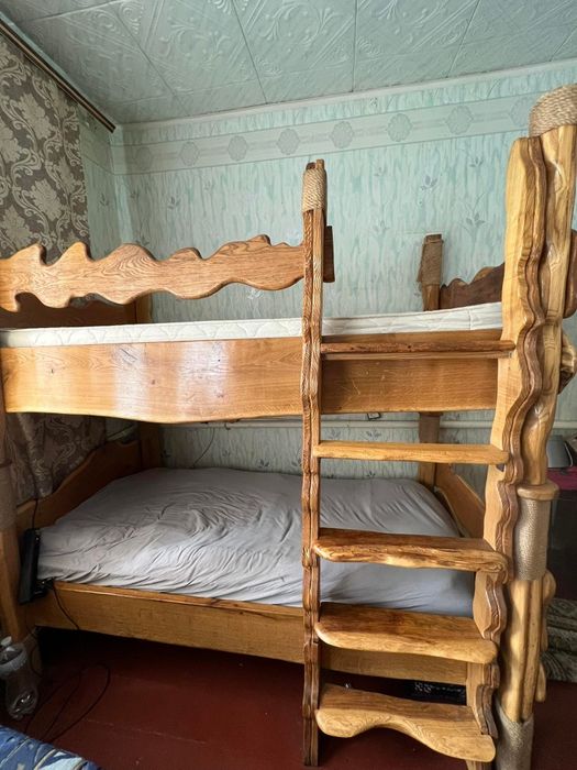 продам двоповерхове ліжко|натуральний дуб| можна викор. ОКРЕМО