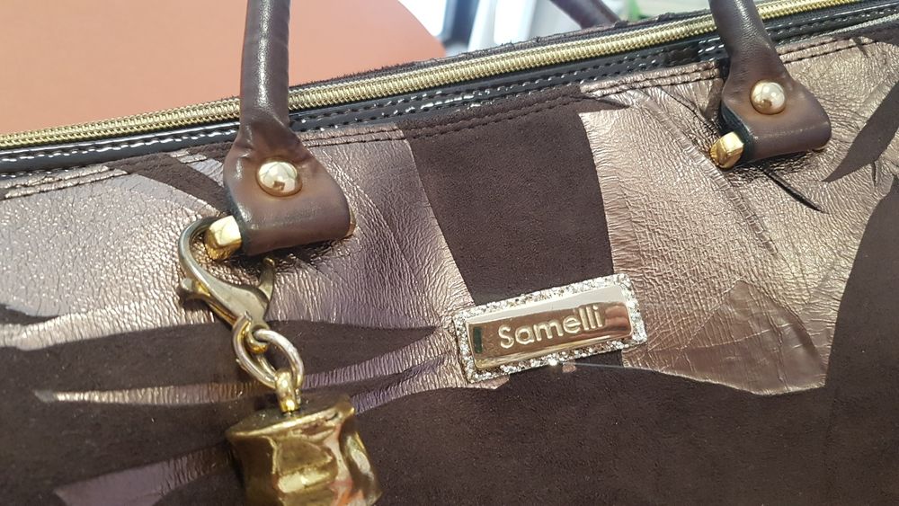 Mala em pele da samelli