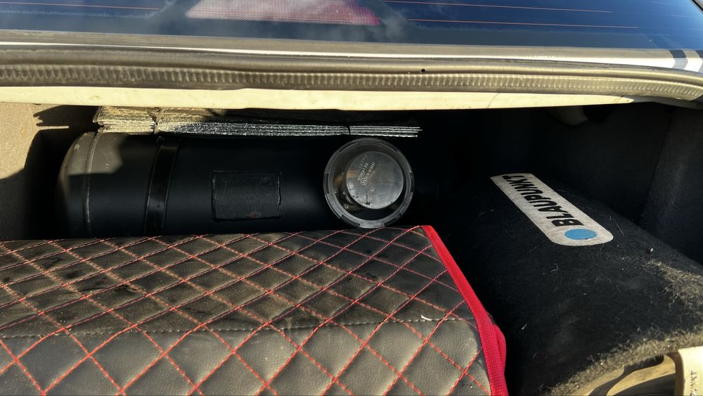 Продам BMW e39 523i