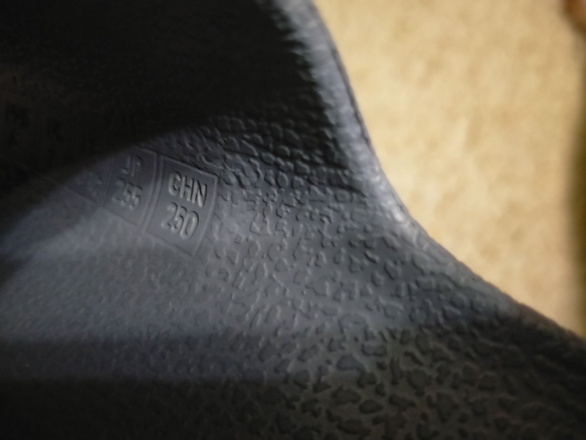 Шльопки унісекс  Adidas 39р.25см нові