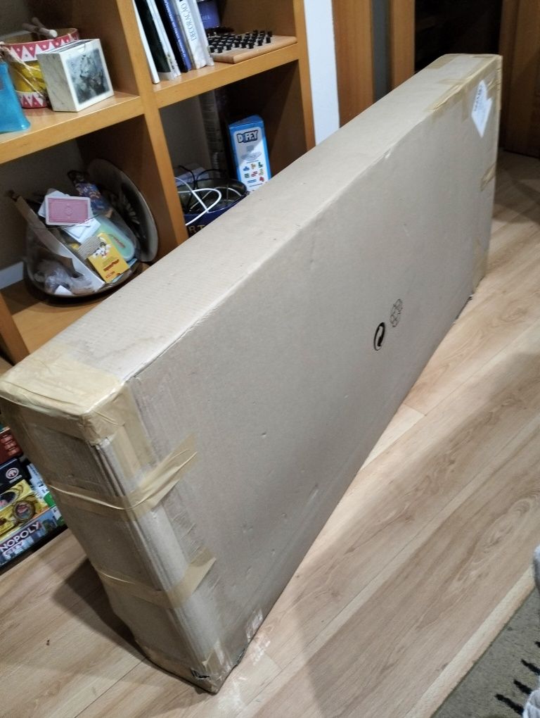 Secretaria IKEA nova com mesa de apoio recolhivel