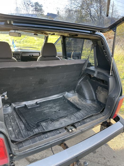 Продам ниву 2016рік