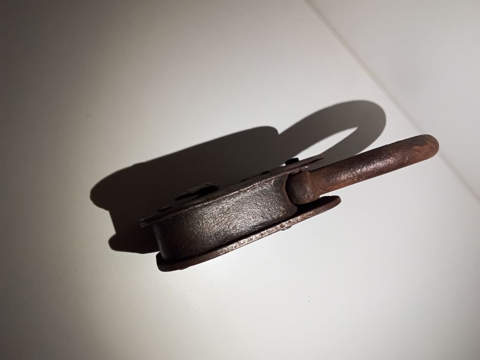 Замок старинный навесной, амбарный.