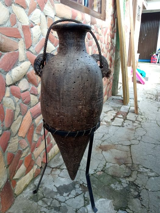 Pote de barro com estrutura