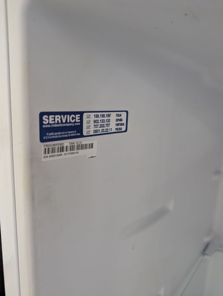 Frigorífico Indesit 313L Low Frost