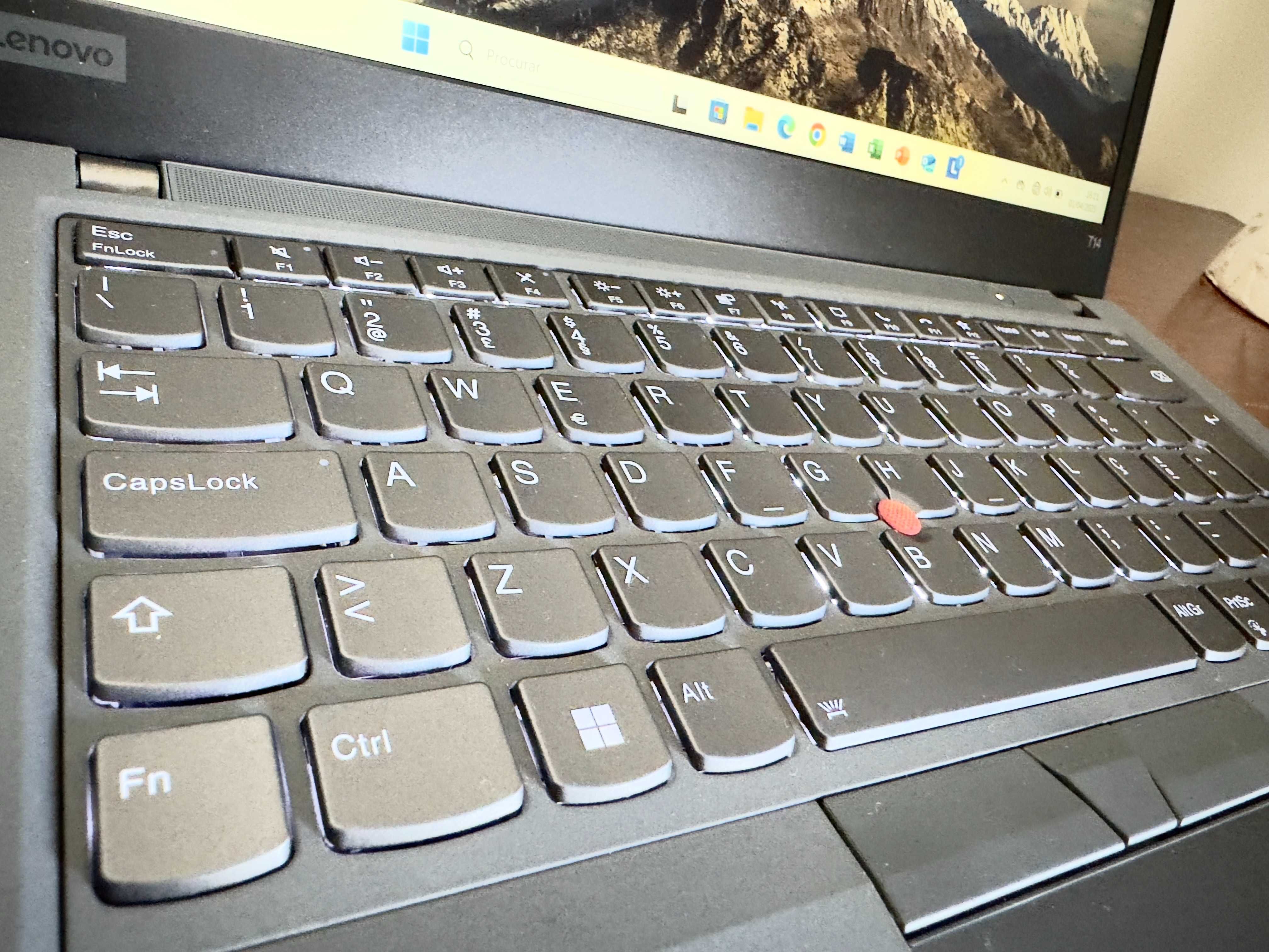 Lenovo ThinkPad T14 Gen2 14"FullHD Tactil/i5-1145G7/16G/256Gb/Garantia