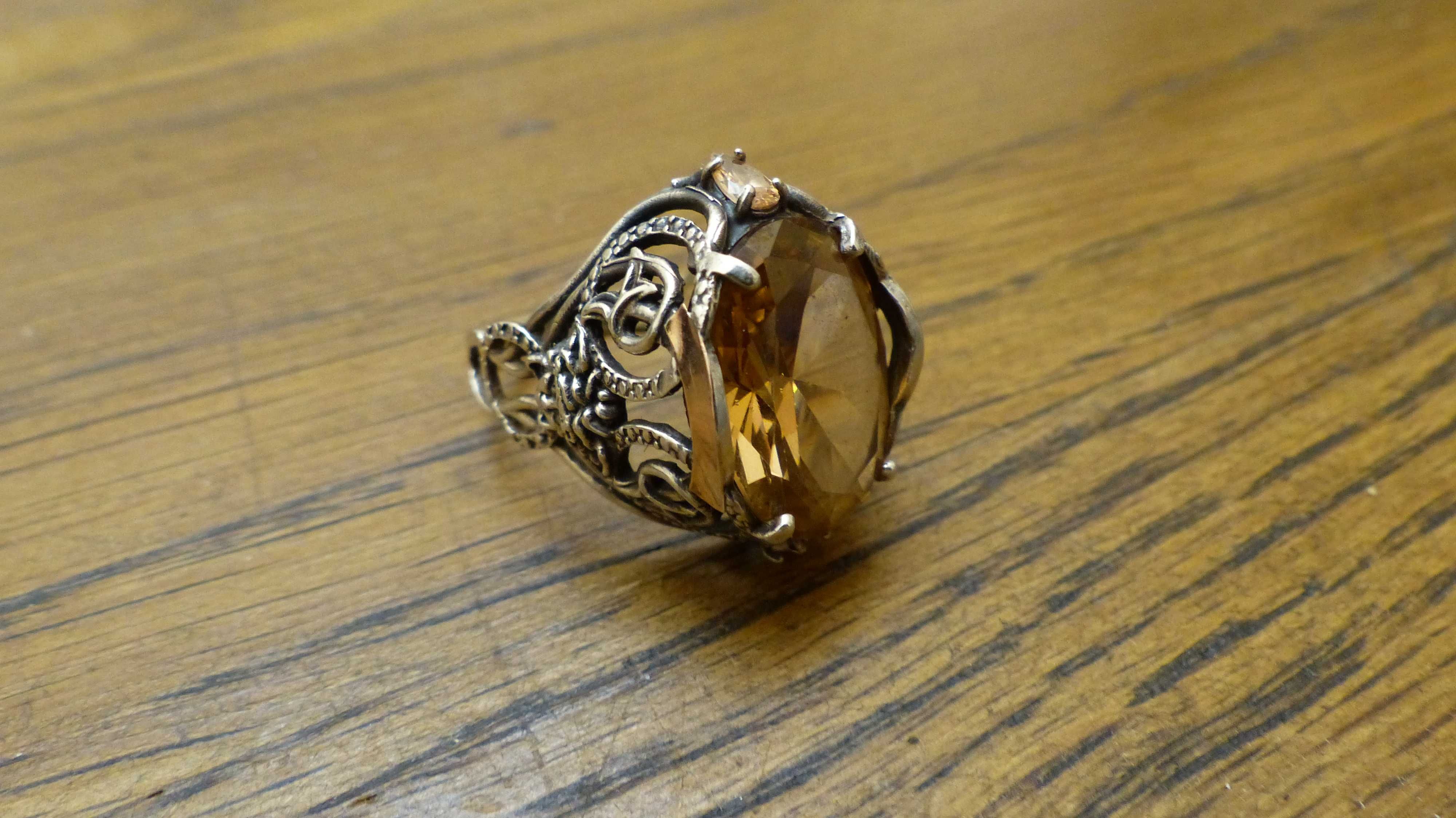 Серебряное кольцо 925 пр. 375 пр.