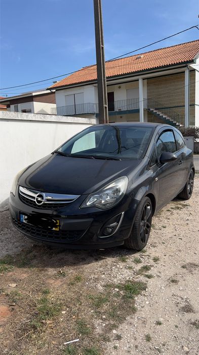 Opel corsa black edition 1.2