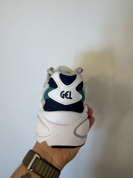 Buty sneakersy Asics Gel Bnd 1021A216 40,5Eu 25,5cm 7,5 US