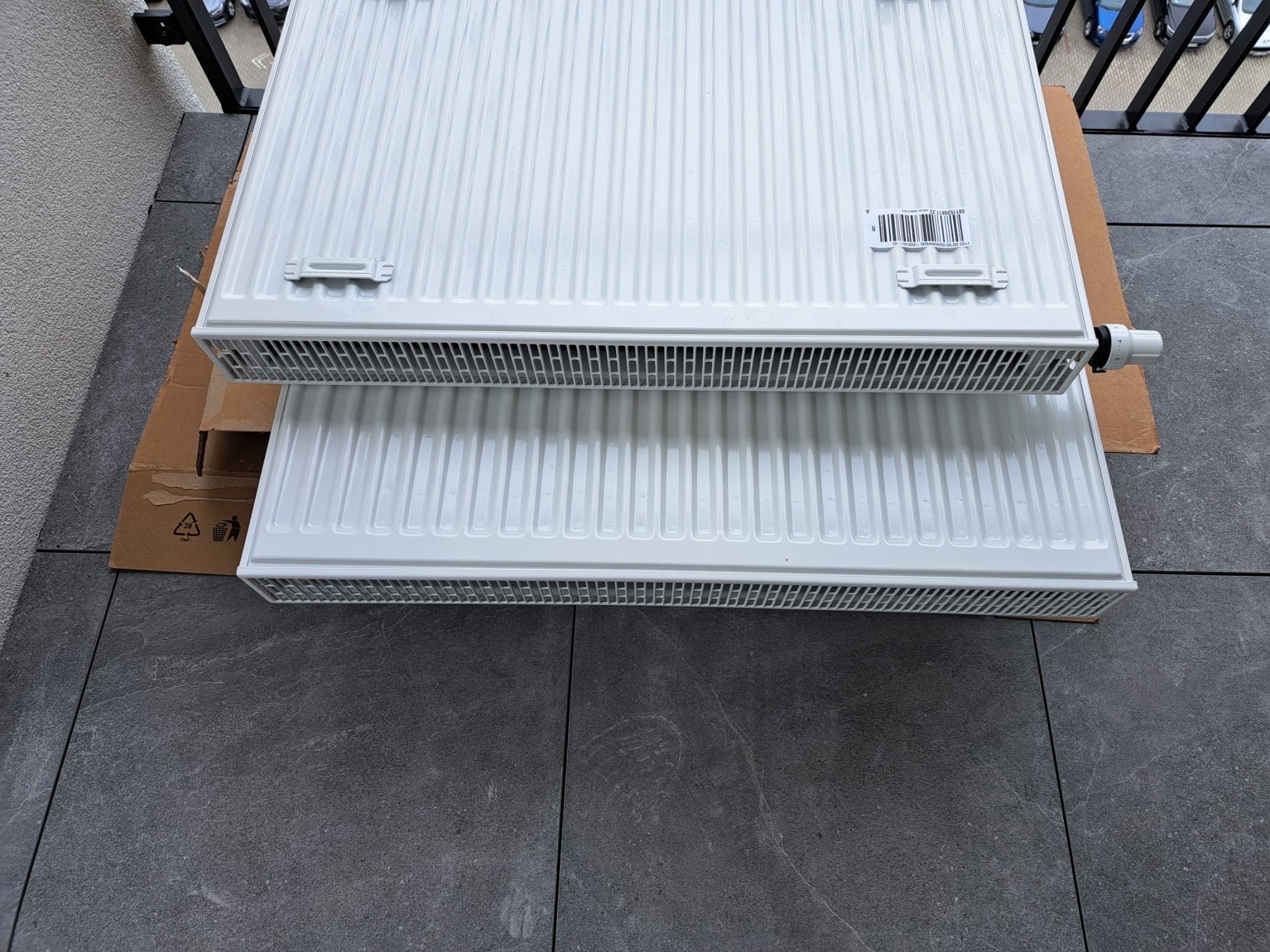 na sprzedaż grzejniki płytowowe therm-x2 KERMI V22 oraz V33 900x600