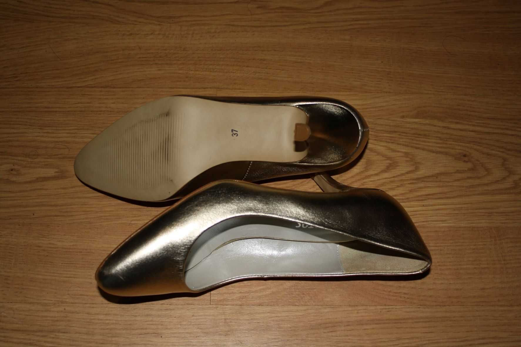 Sapatos de senhora