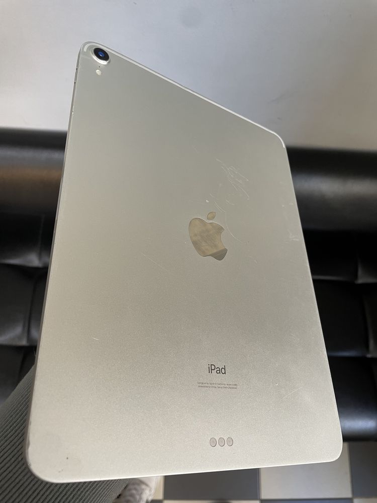 Планшет Apple iPad Pro 11 2018 1 Gen 64Gb  Silver