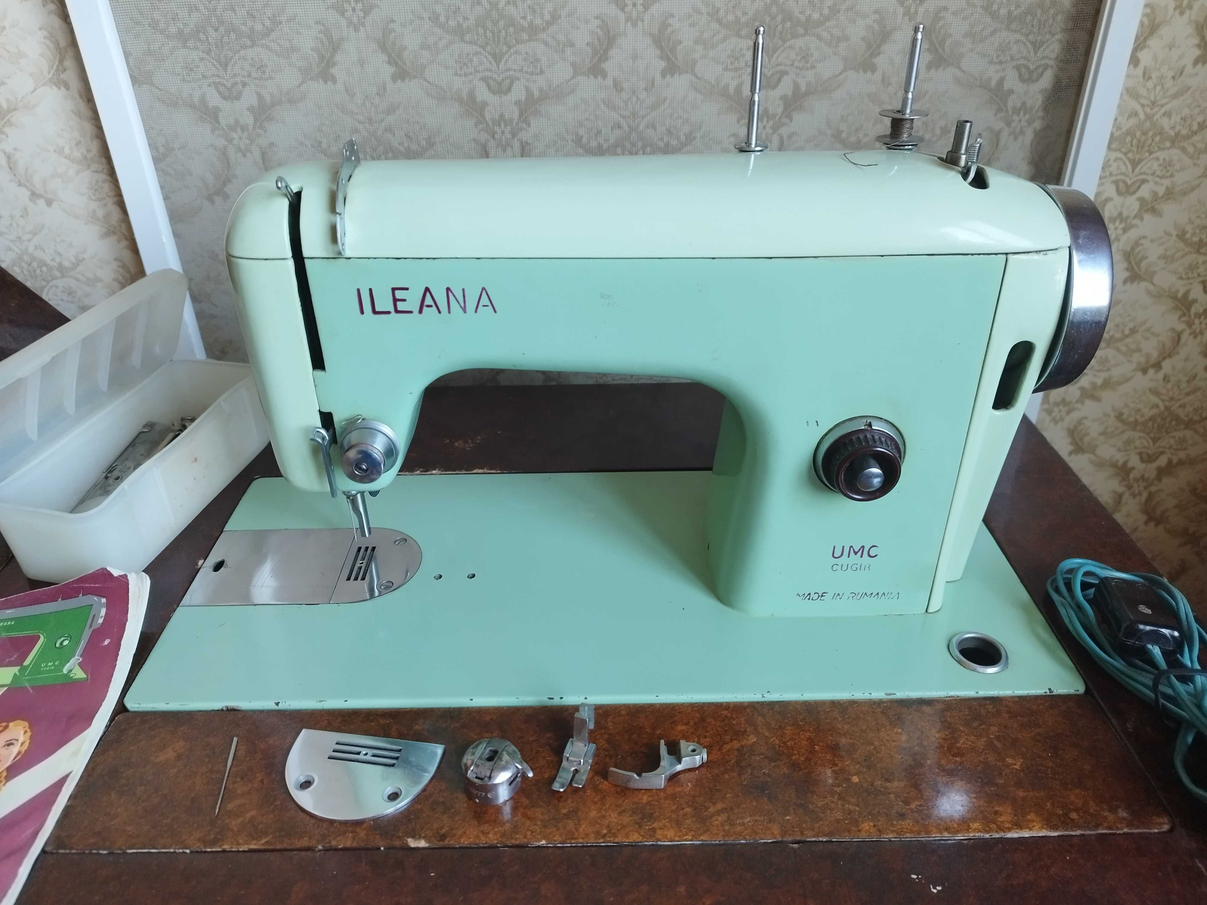 Швейная машинка Ileana.