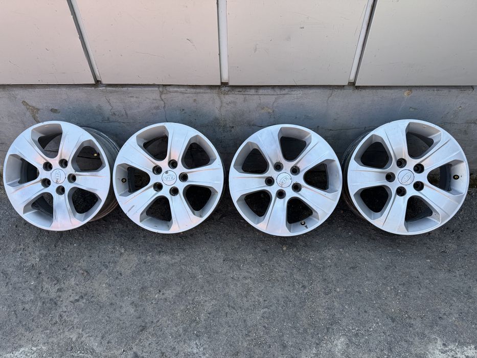 Продам оригинальные  диски  5x114,3.R16