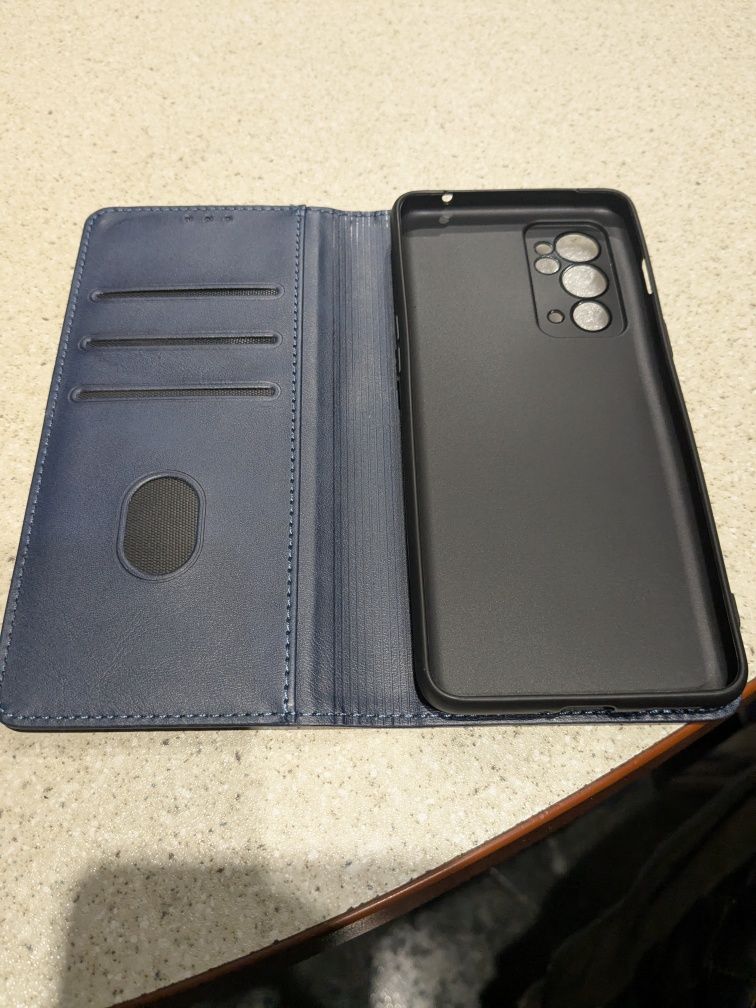 Продам чехол для One Plus 9rt. 8/256