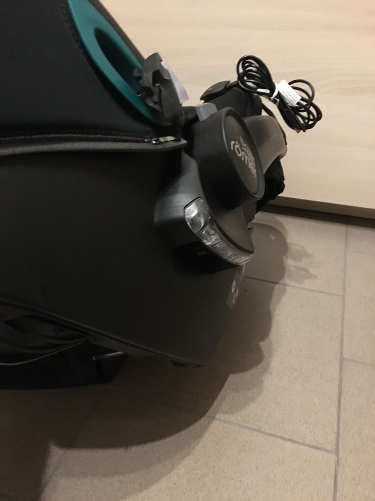 Britax Romer iSafe - nosidełko, fotelik jak nowe.