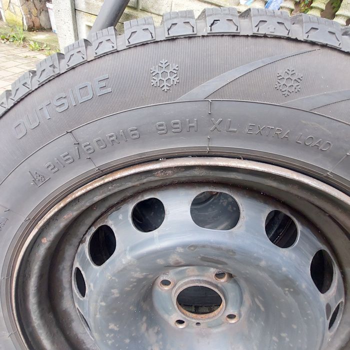 Koła zimowe 215x60xr16/ET32/4x108