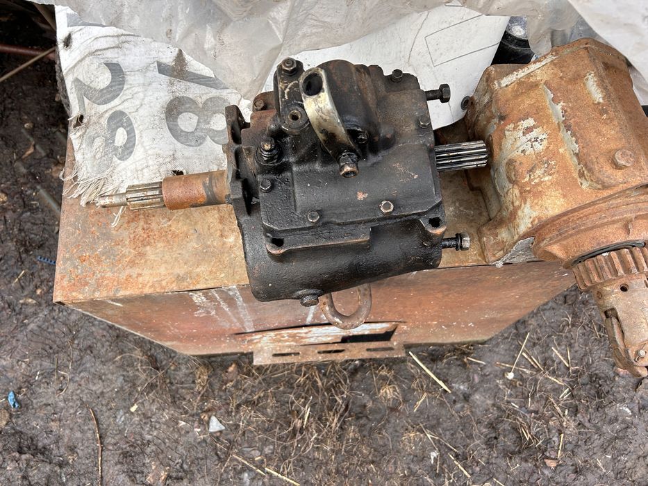 Все на УАЗ ,Роздатка,,навісне,дешево резина на 16 і 15   все б\у