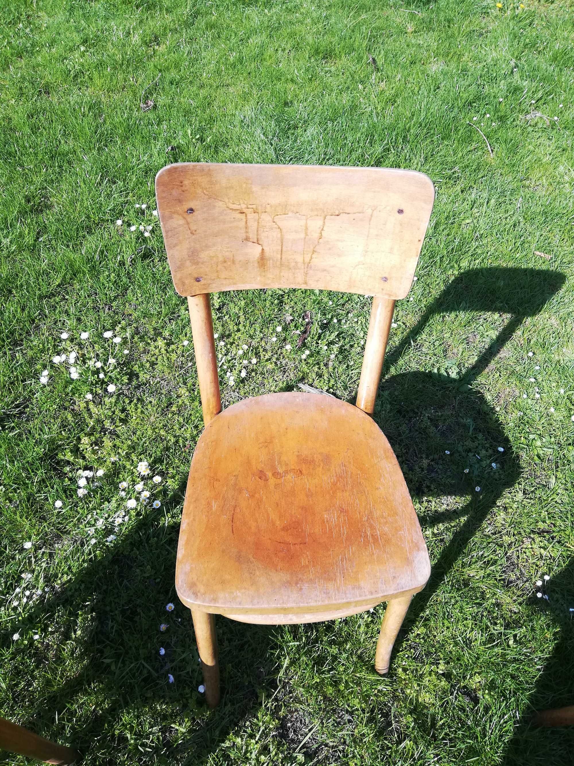stary stół z krzesłami PRL