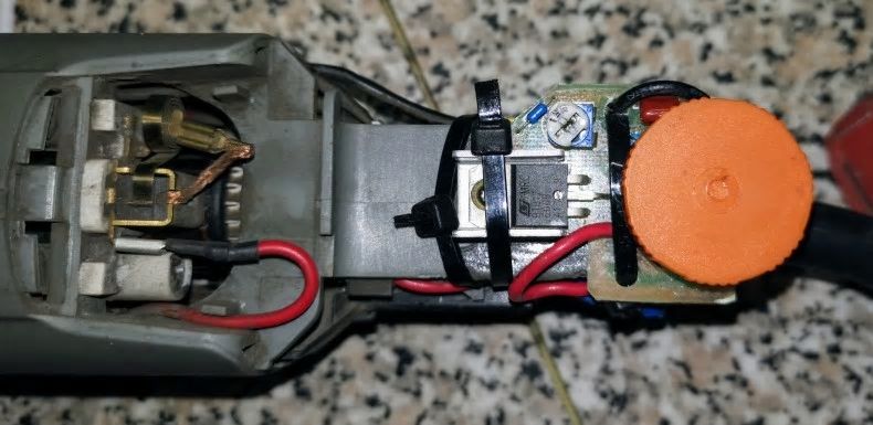 Controlador / Interruptor de Velocidade para Máquinas Elétricas