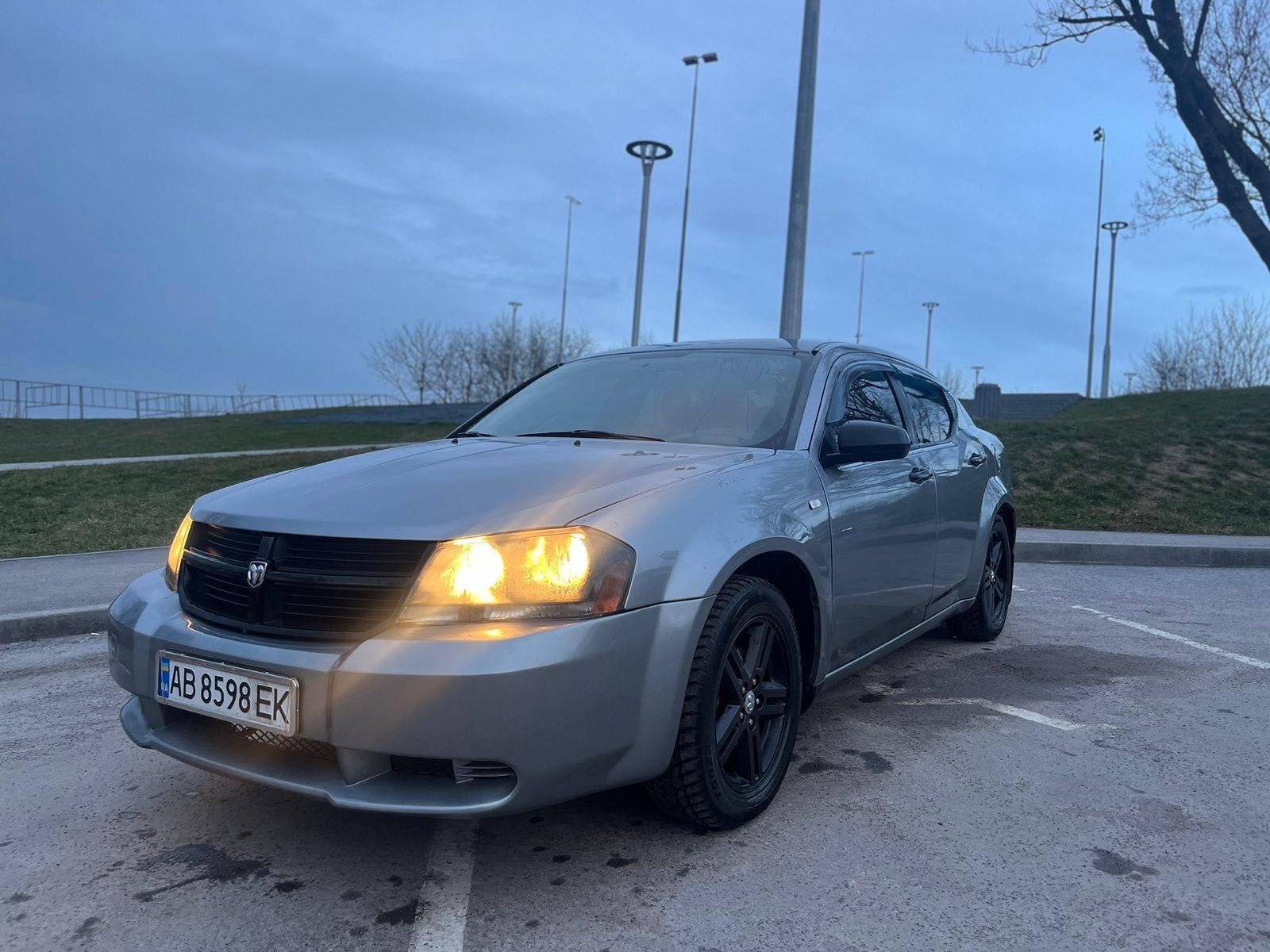 Продам Dodge avenger