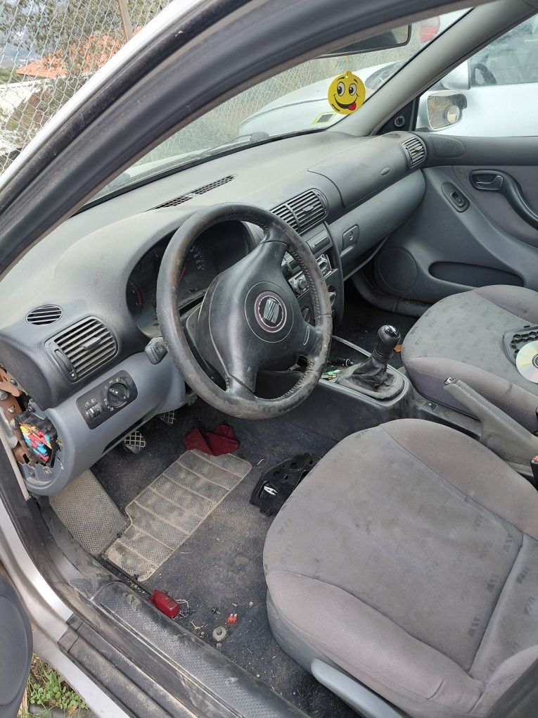 Vendo leon 1m as peças