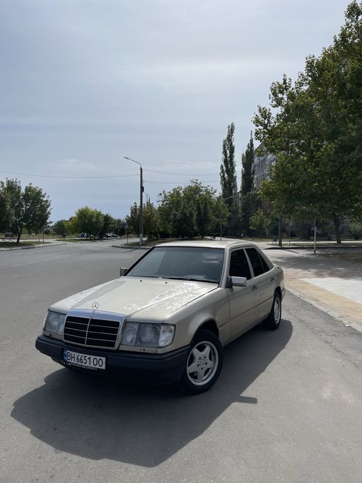 Mersedes benz w124