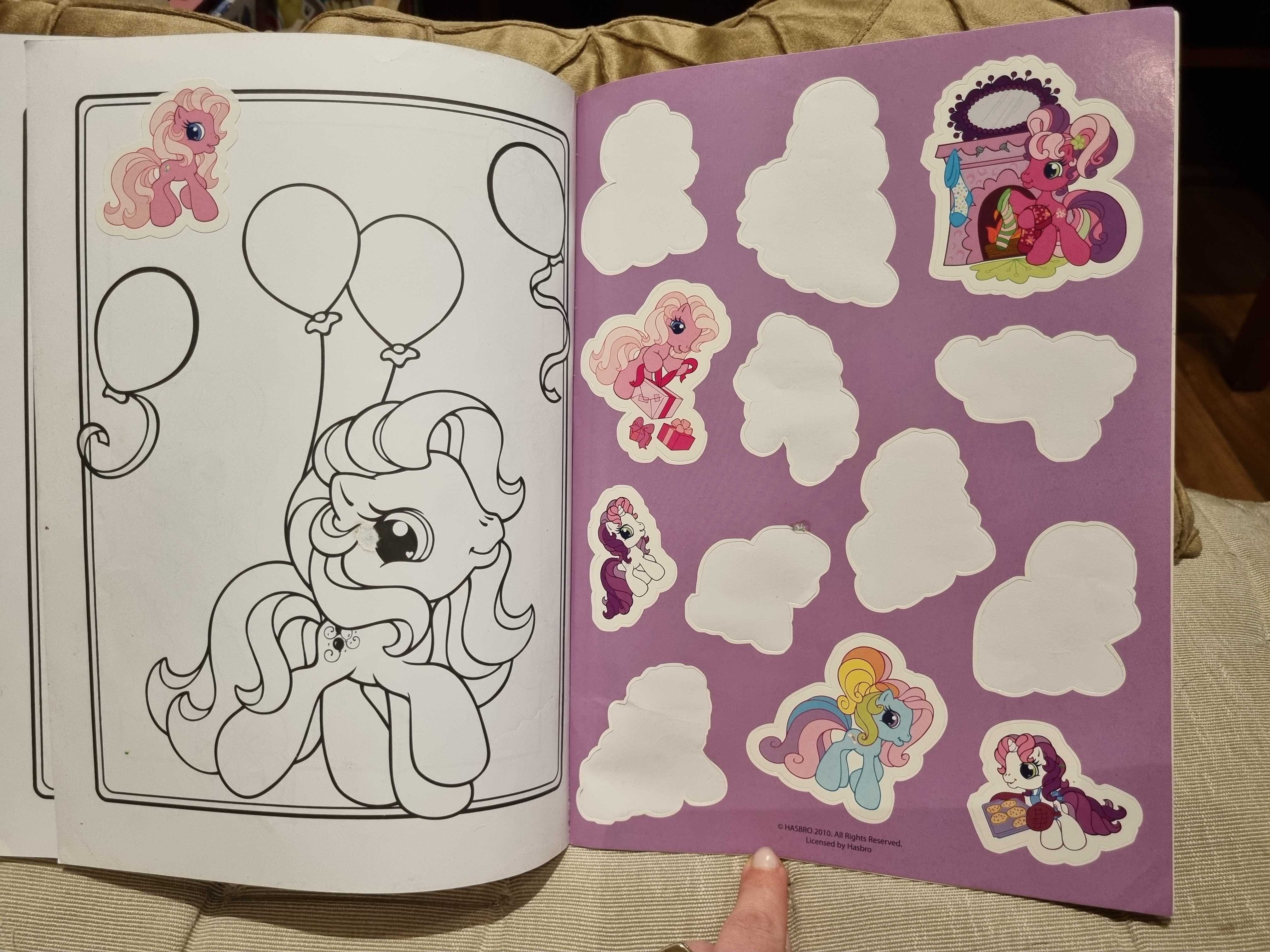 Kolorowanka Koniki Pony My little Pony z naklejkami Malbuch HASBRO